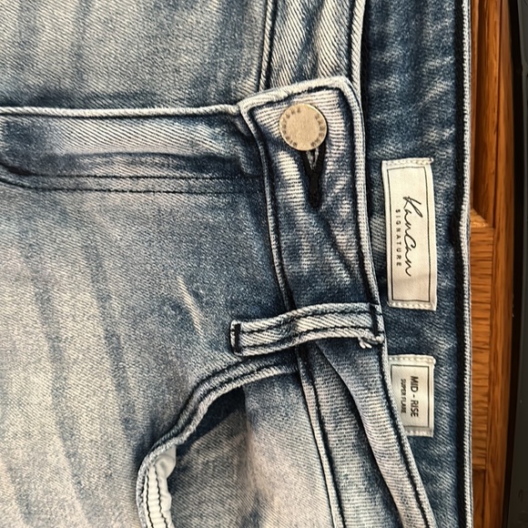 Flair style ripped jeans from the Buckle size 29 - Picture 2 of 4